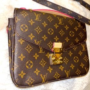Louis Vuitton Pochette Métis Crossbody Purse